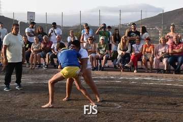 Luchada canaria y espectáculo de Maestro Florido en Lomo Magullo/Francisco Javier Santana.